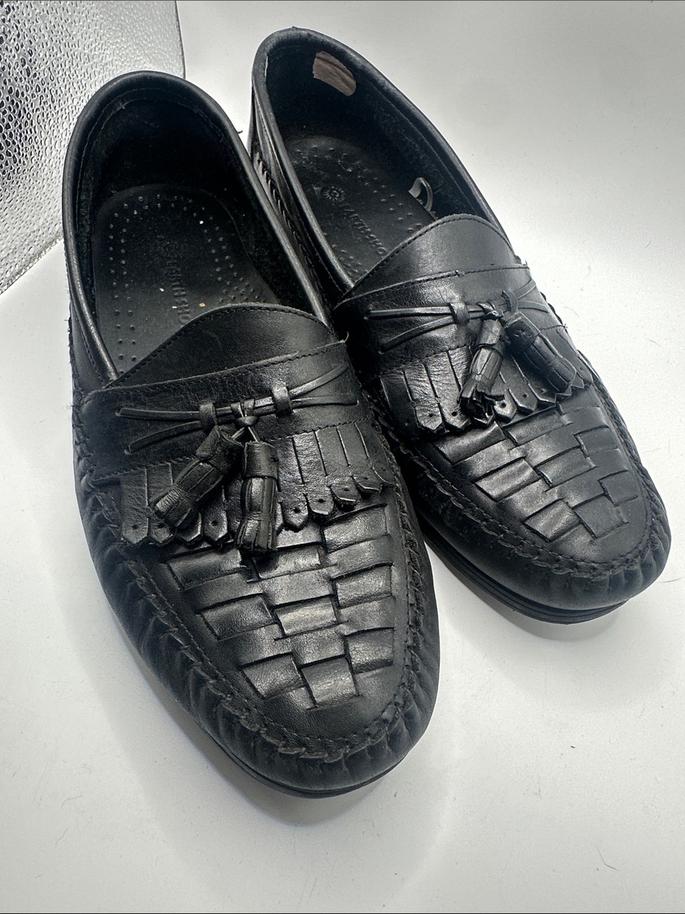 Earth Shoe Black Leather Tassel Loafers for Men dose 10.5